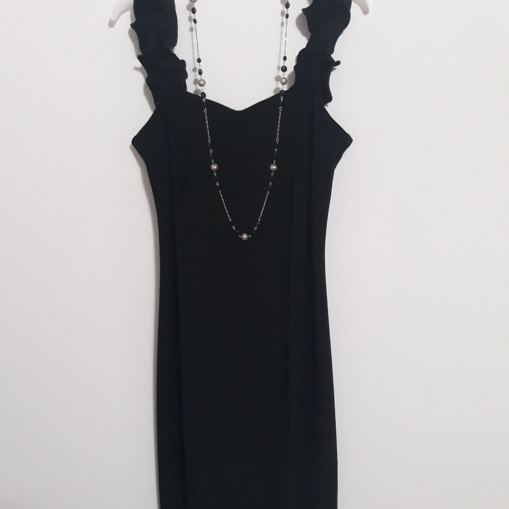 An original Frank Lyman Design Dress from Canada. Size 6.
